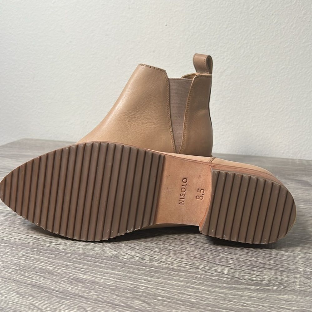 Nisolo Eva Everyday Chelsea Boot Shoes - Picture 4 of 6